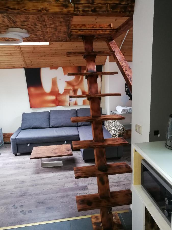 Wohlfuhloase - Zimmer, Appartment - Im Herzen Starnbergs الغرفة الصورة