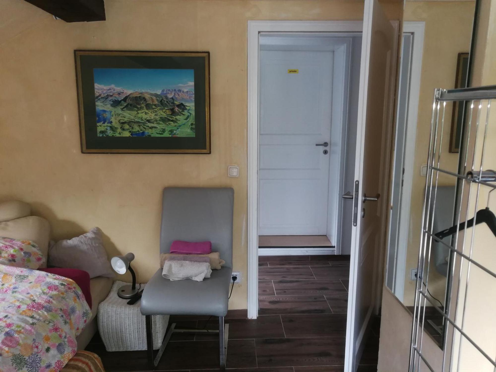 Wohlfuehloase - Zimmer, Appartment - Im Herzen Starnbergs الغرفة الصورة
