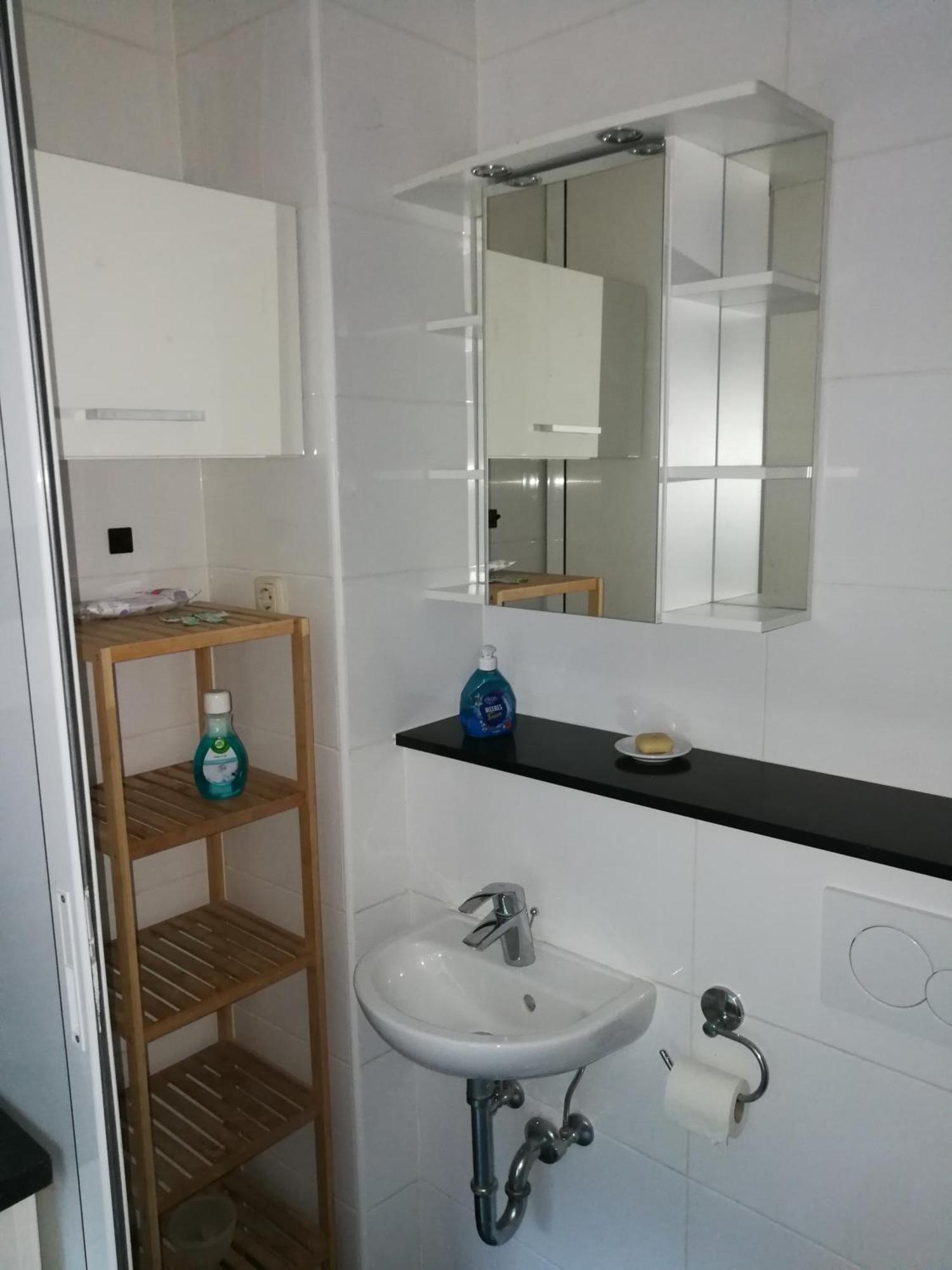 Wohlfuehloase - Zimmer, Appartment - Im Herzen Starnbergs الغرفة الصورة